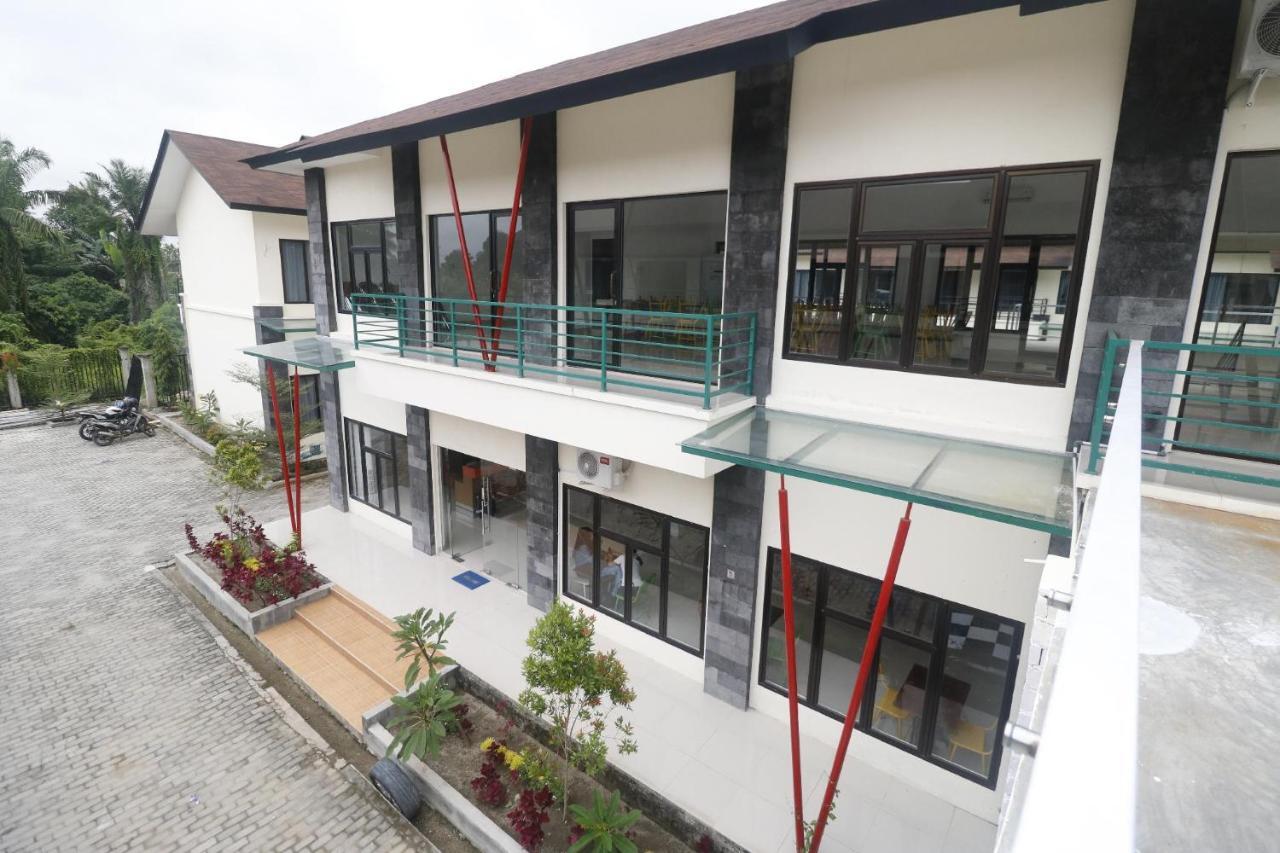 Reddoorz Plus Near Kualanamu Airport Medan Eksteriør billede